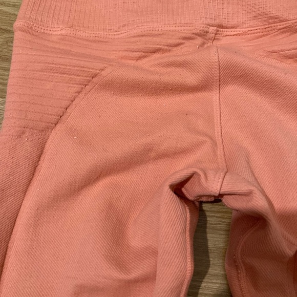 Avocado Yoga Set - Picture 6 of 7